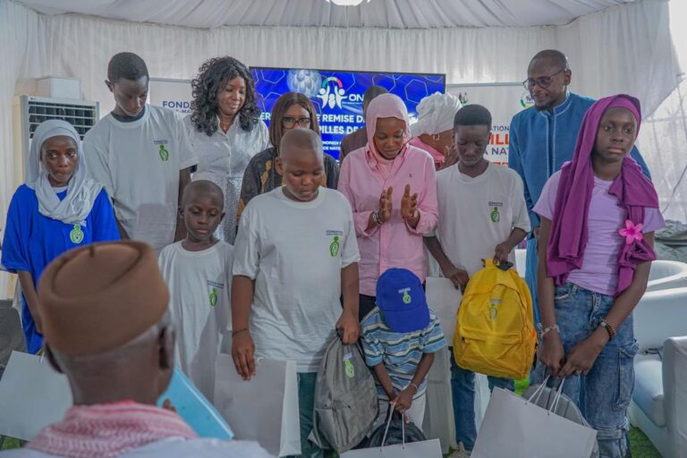 Lire la suite à propos de l’article Remise de 200 kits scolaires aux pupilles de la Nation